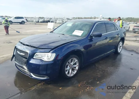 2015 Chrysler 300 Limited z USA, uszkodzony, nr VIN 2C3CCAAG1FH772991